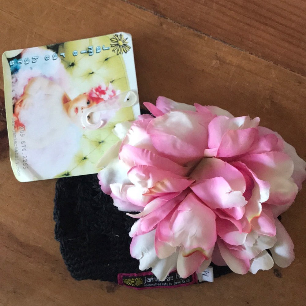 NWT Jamie Rae infant black crochet hat with flower